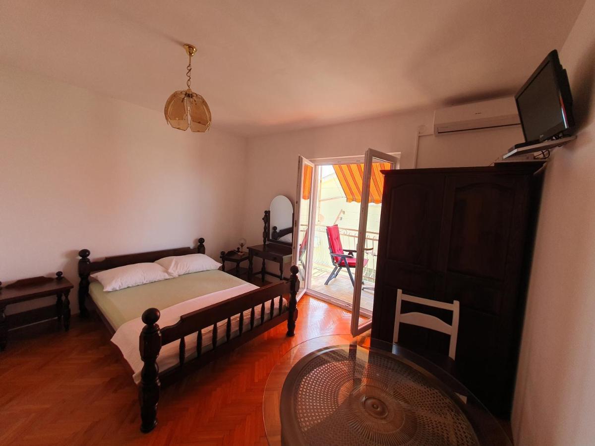 Apartmani Miljak Omis Omiš Exterior foto